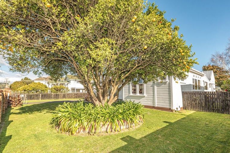 Photo of property in 5 Argyle Street, Whanganui, 4500