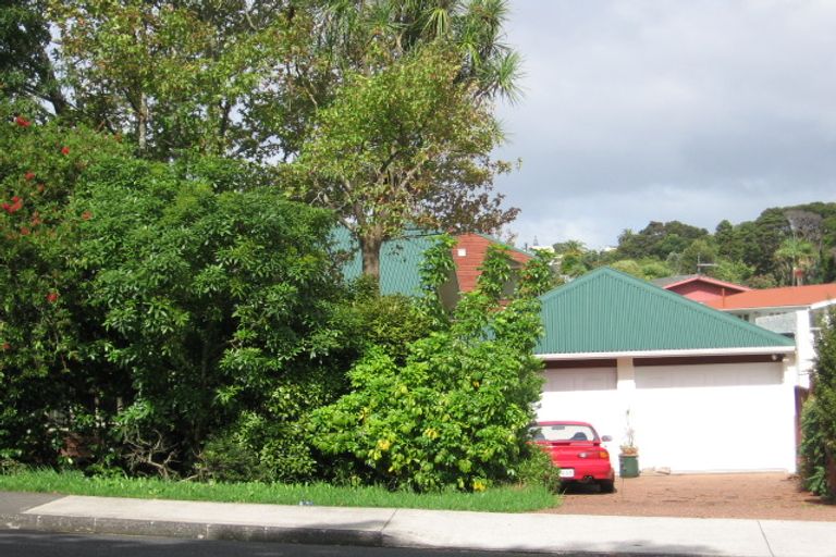 Photo of property in 23 Edmonton Road, Henderson, Auckland, 0612