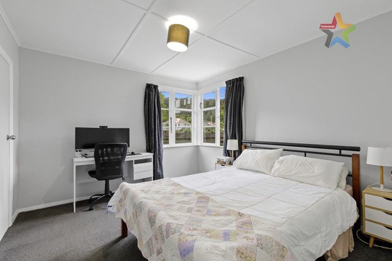 Photo of property in 25 Fleet Street, Naenae, Lower Hutt, 5011