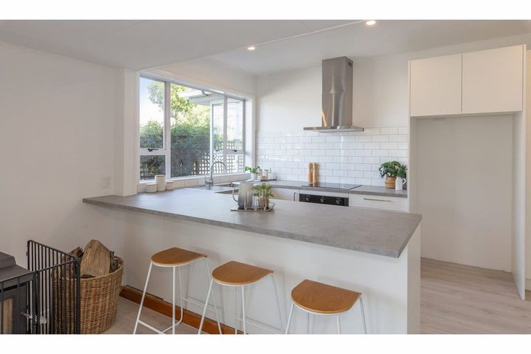 Photo of property in 7 Clouston Street, Saint Martins, Christchurch, 8022