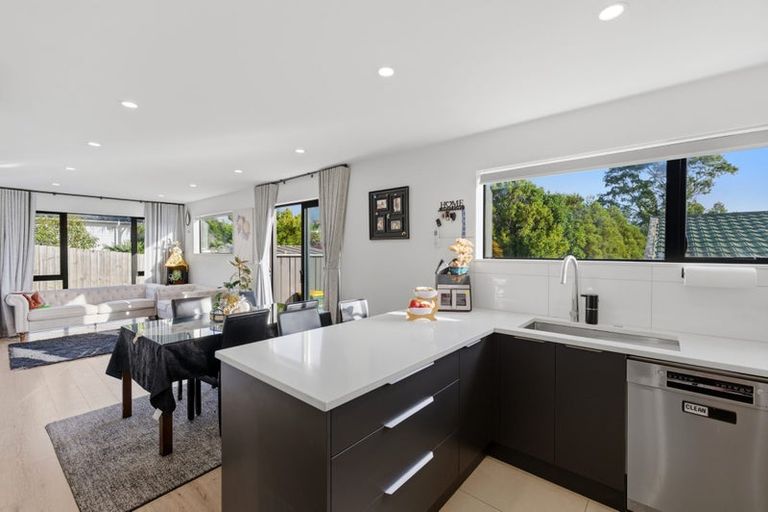 Photo of property in 70d Stanley Road, Glenfield, Auckland, 0629