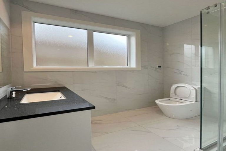 Photo of property in 30 Kenmure Avenue, Forrest Hill, Auckland, 0620