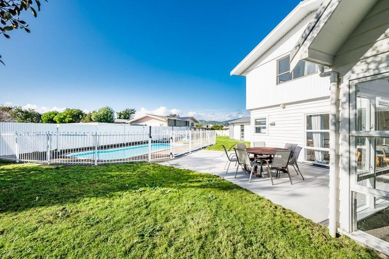 Photo of property in 3 Dennis Grove, Paraparaumu Beach, Paraparaumu, 5032