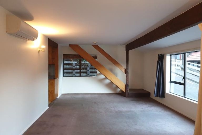 Photo of property in 3/199 Grant Road, Thorndon, Wellington, 6011