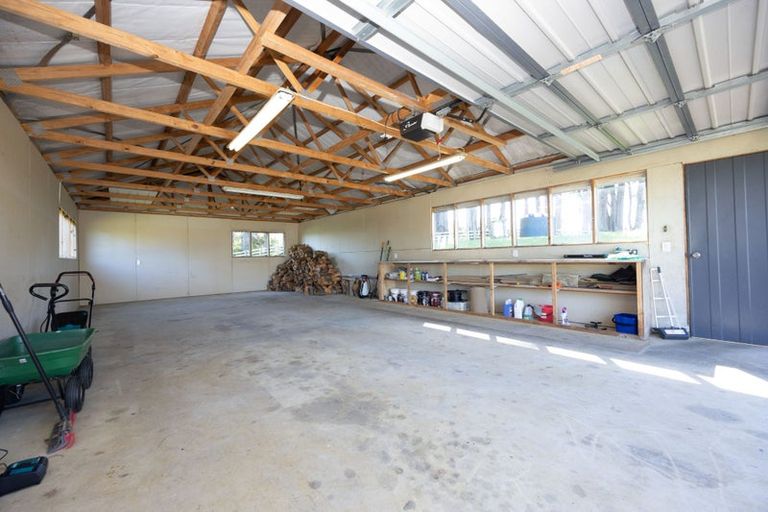 Photo of property in 221 Amreins Road, Taupaki, Henderson, 0782