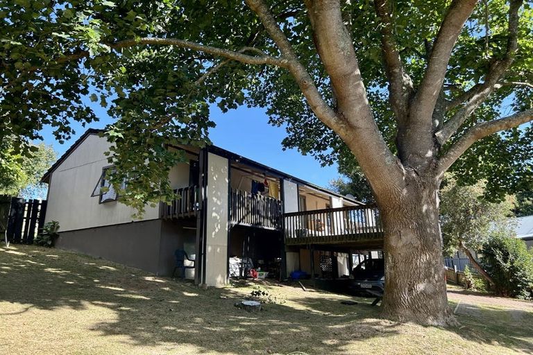 Photo of property in 14 Palmetto Place, Goodwood Heights, Auckland, 2105