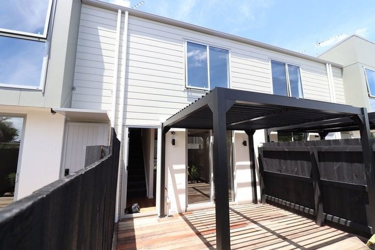 Photo of property in 12/25 Tranent Road, Mangere, Auckland, 2022