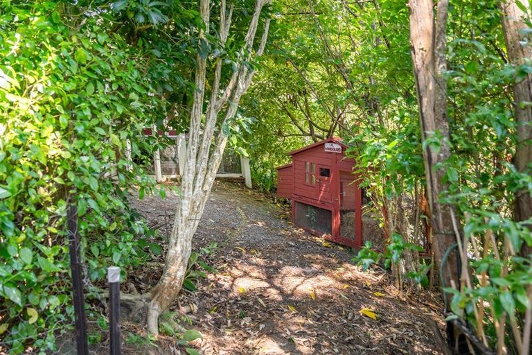 Photo of property in 215a Katherine Mansfield Drive, Whitemans Valley, Upper Hutt, 5371