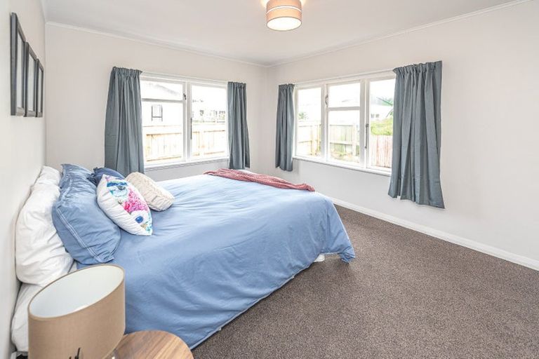 Photo of property in 74b Cornfoot Street, Castlecliff, Whanganui, 4501