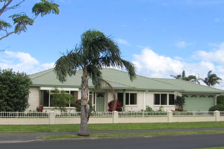 Photo of property in 99 Lakeside Drive, Orewa, 0931