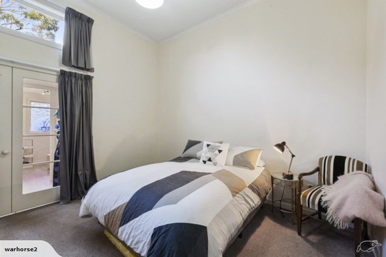 Photo of property in 1 Pitarua Street, Thorndon, Wellington, 6011