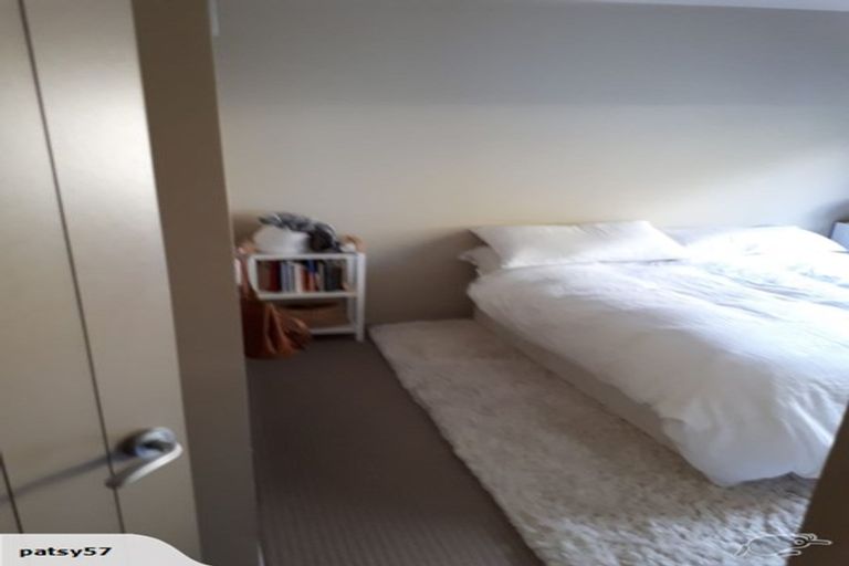 Photo of property in Te Kakariki Apartments, 2/2 Wellington Road, Paekakariki, 5034