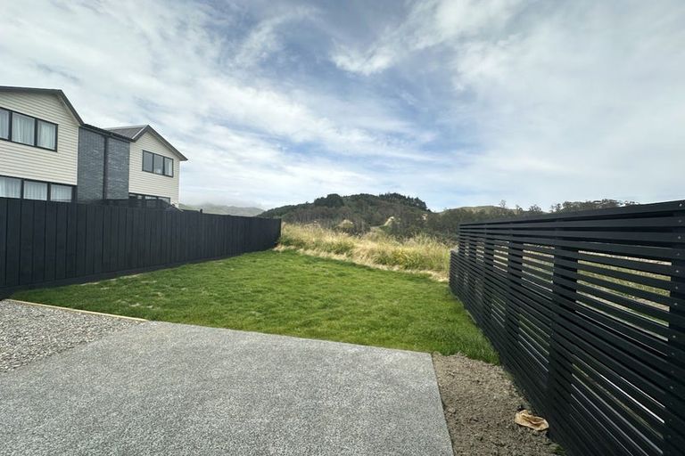 Photo of property in 32 Bee Lane, Whitby, Porirua, 5024