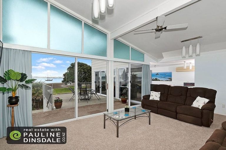 Photo of property in 10 Waikaraka Beach Road, Tamaterau, Whangarei, 0174