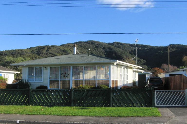 Photo of property in 41 Karamu Crescent, Wainuiomata, Lower Hutt, 5014