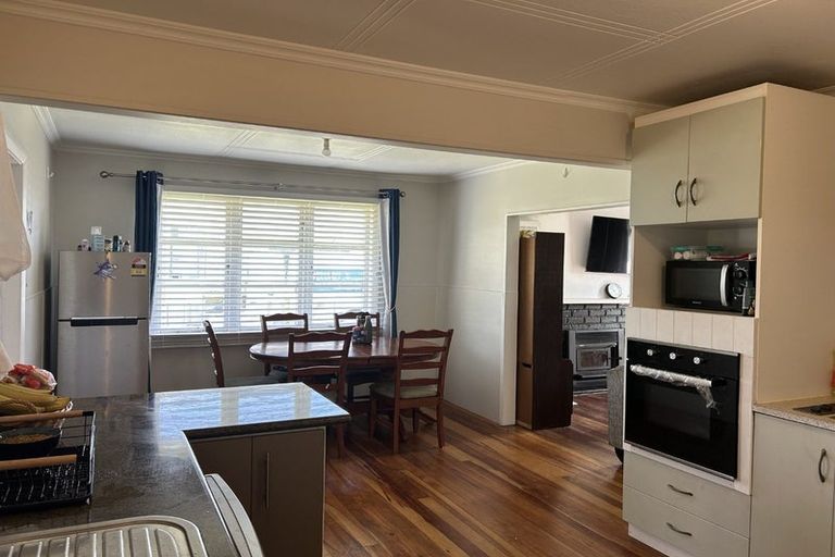 Photo of property in 12 Tiraumea Road, Pahiatua, 4910