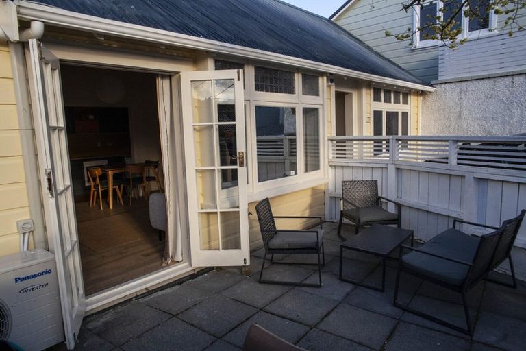 Photo of property in 77 Nairn Street, Mount Cook, Wellington, 6011