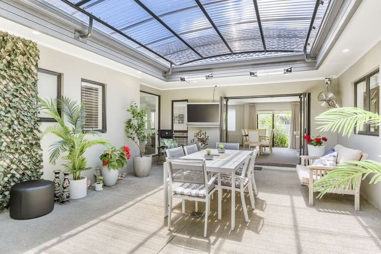 Photo of property in 30 Maxwelton Drive, Mairangi Bay, Auckland, 0630