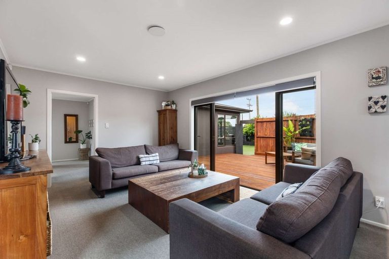 Photo of property in 34 Wyllie Road, Papatoetoe, Auckland, 2025