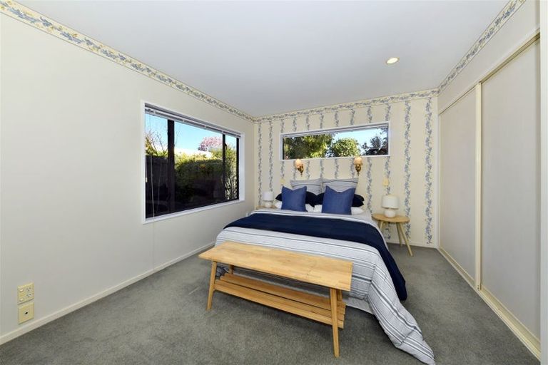 Photo of property in 431a Memorial Avenue, Burnside, Christchurch, 8053