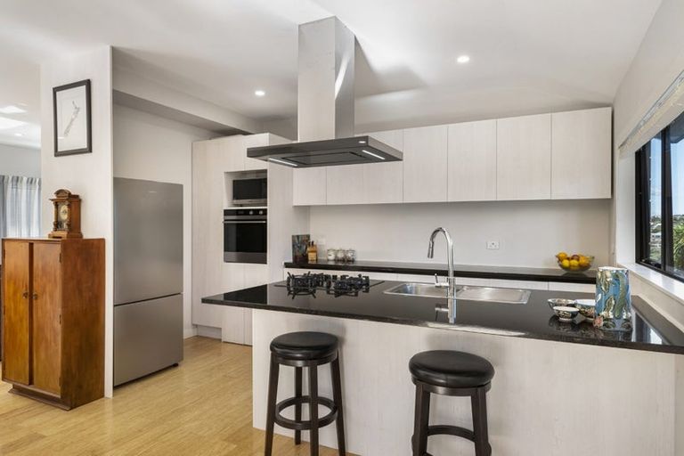 Photo of property in 48b Watea Road, Torbay, Auckland, 0630