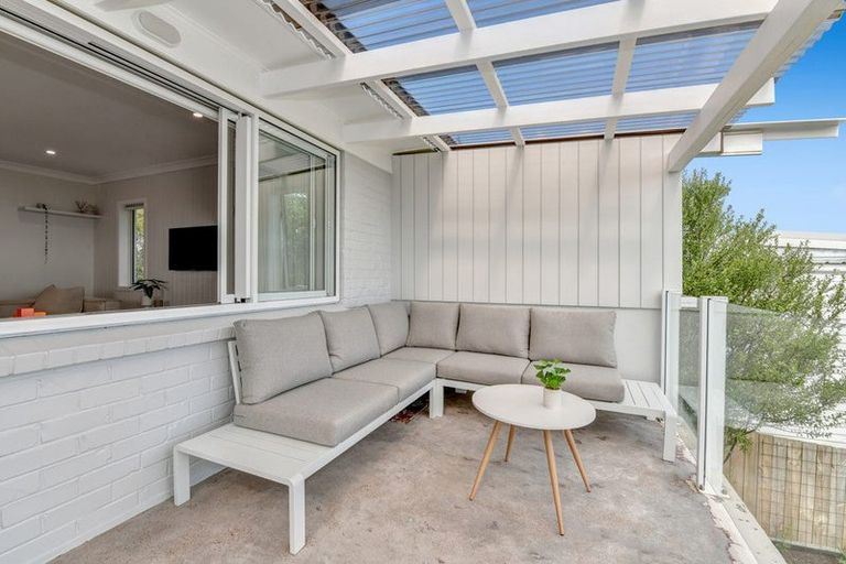 Photo of property in 954 Whangaparaoa Road, Manly, Whangaparaoa, 0930