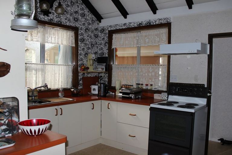 Photo of property in 15 Black Peak Road, Omarama, 9412