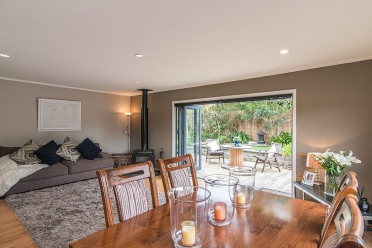 Photo of property in 18 Realm Drive, Paraparaumu, 5032