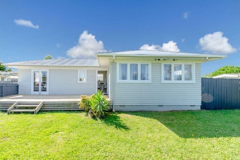 Photo of property in 102 Dominion Road, Papakura, 2110