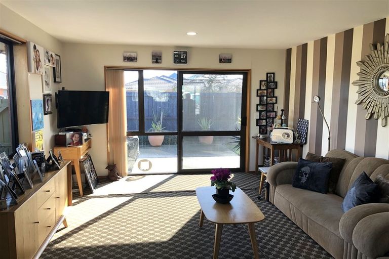 Photo of property in 39 Tyrone Street, Belfast, Christchurch, 8051