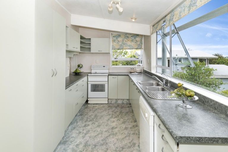Photo of property in 145 Bleakhouse Road, Mellons Bay, Auckland, 2014