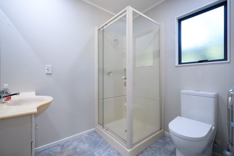 Photo of property in 17 Tokay Place, Huapai, Kumeu, 0810