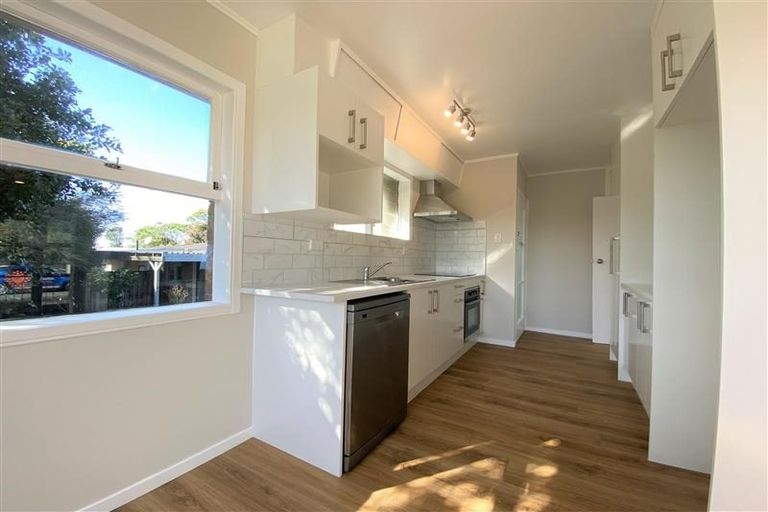 Photo of property in 22 Botany Road, Howick, Auckland, 2010