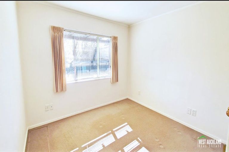 Photo of property in 23a Captain Scott Road, Glen Eden, Auckland, 0602