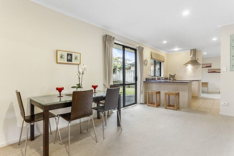 Photo of property in 20 Tauranga Place, Orewa, 0931