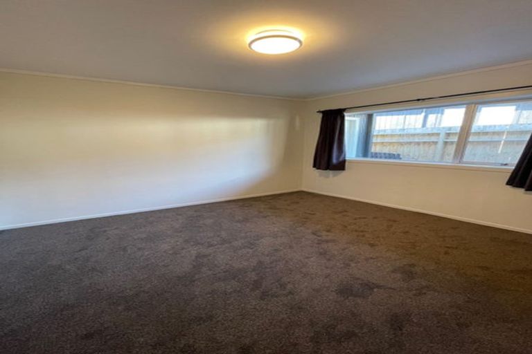 Photo of property in 22 Tauhinu Road, Greenhithe, Auckland, 0632