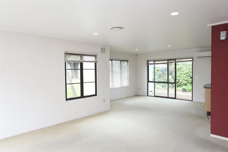 Photo of property in 35 Seneca Court, Golflands, Auckland, 2013