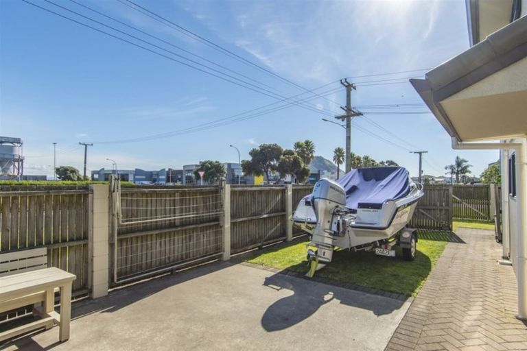 Photo of property in 17a Matai Street, Mount Maunganui, 3116