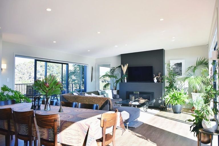 Photo of property in 60b Paetawa Road, Peka Peka, Waikanae, 5391