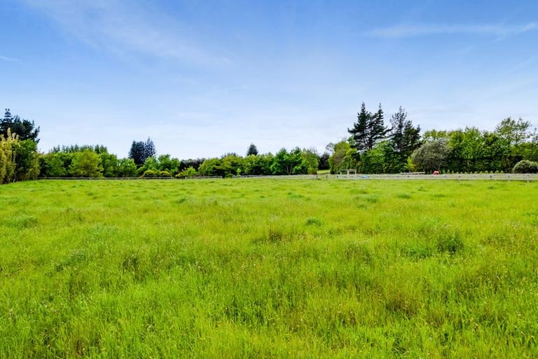 Photo of property in 129 Richmond Road, Brixton, New Plymouth, 4373