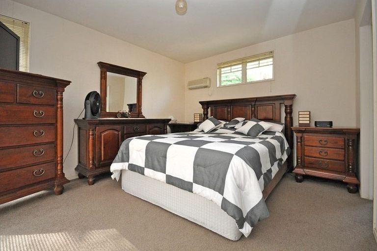 Photo of property in 26 Bellville Drive, Clendon Park, Auckland, 2103