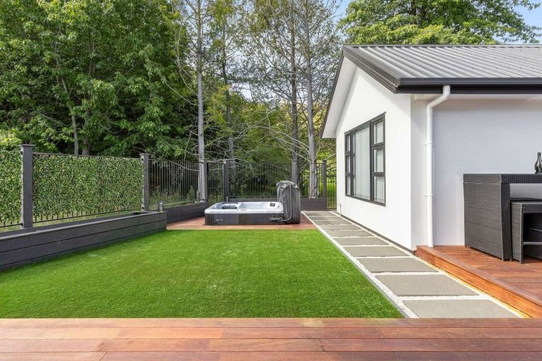 Photo of property in 13 Oakhill Lane, Richmond, 7020