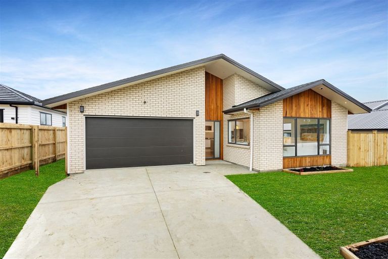 Photo of property in 219 Matua Road, Kumeu, 0810