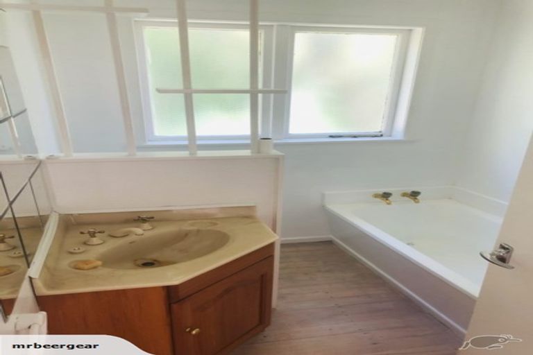 Photo of property in 30 Holborn Drive, Stokes Valley, Lower Hutt, 5019