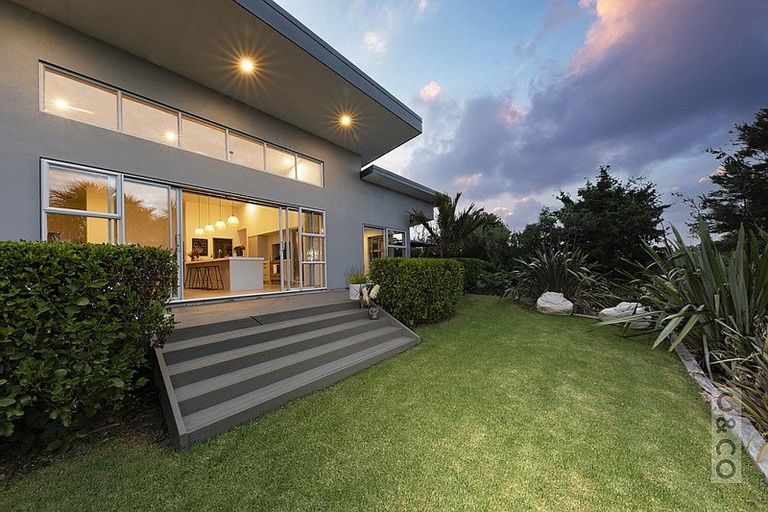 Photo of property in 10 The Rise, Waimauku, 0812