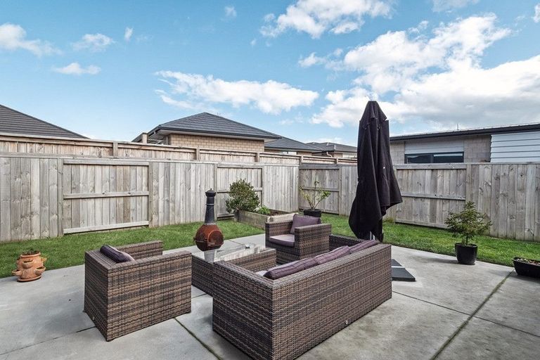 Photo of property in 22 Piata Street, Papamoa Beach, Papamoa, 3118