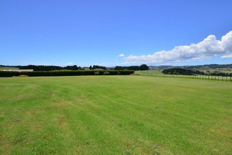 Photo of property in 135c Hutchinson Road, Helensville, 0875
