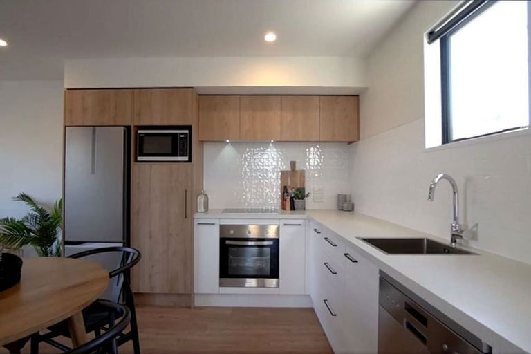 Photo of property in 2/102 Creyke Road, Ilam, Christchurch, 8041