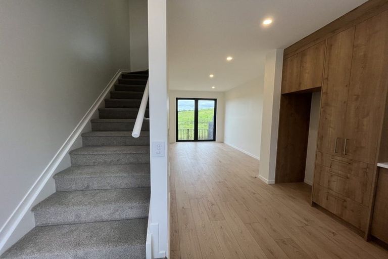 Photo of property in 9/23 Makomako Drive, Orewa, 0931