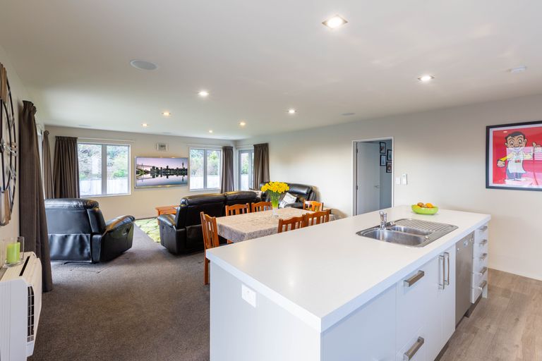 Photo of property in 3 Tussock Place, Stoke, Nelson, 7011